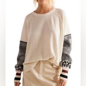 We The Free Mod About You Cuff Raglan, Size S